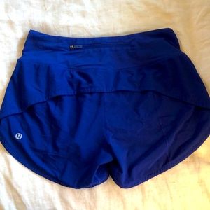 Lulu Lemon Speed Up Mid-Rise Lined Short 4" - Royal blue